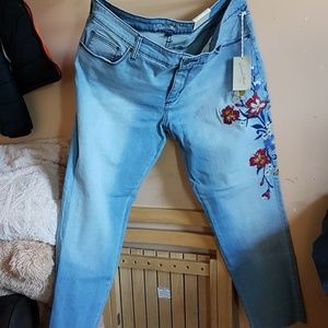 Skinny plus size jeans